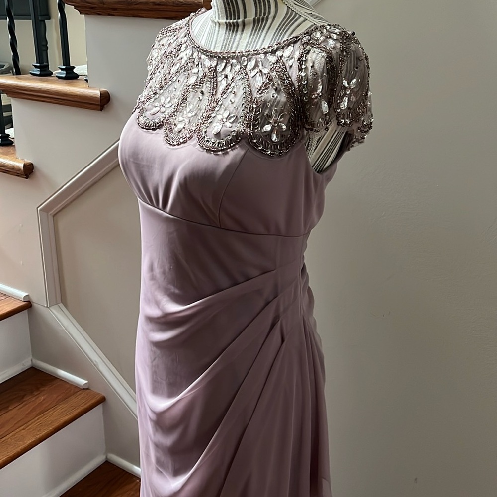 LILAC FORMAL DRESS - Picture 7 of 8